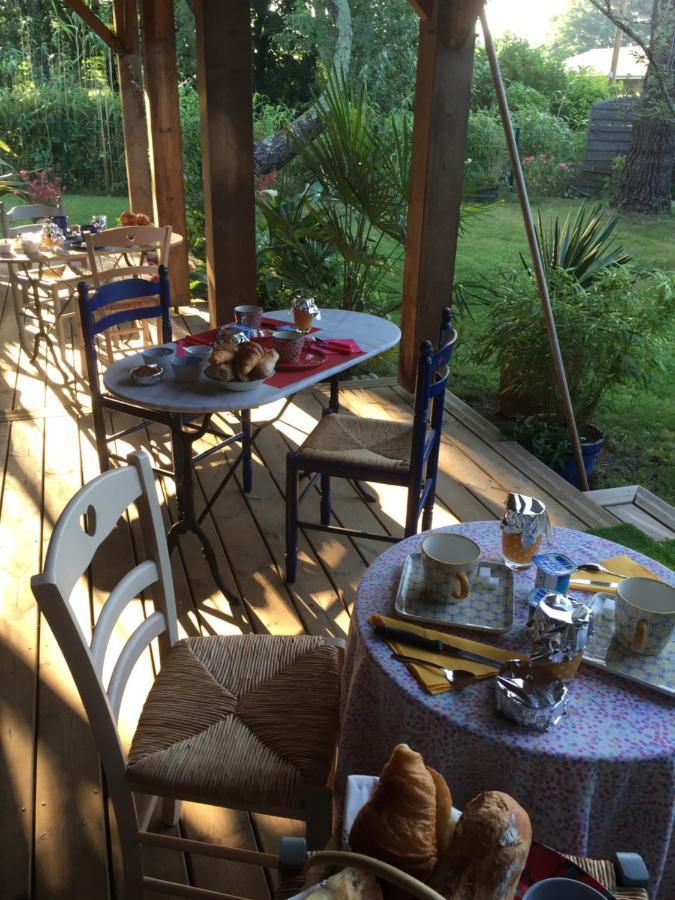 Maison De Bed & Breakfast