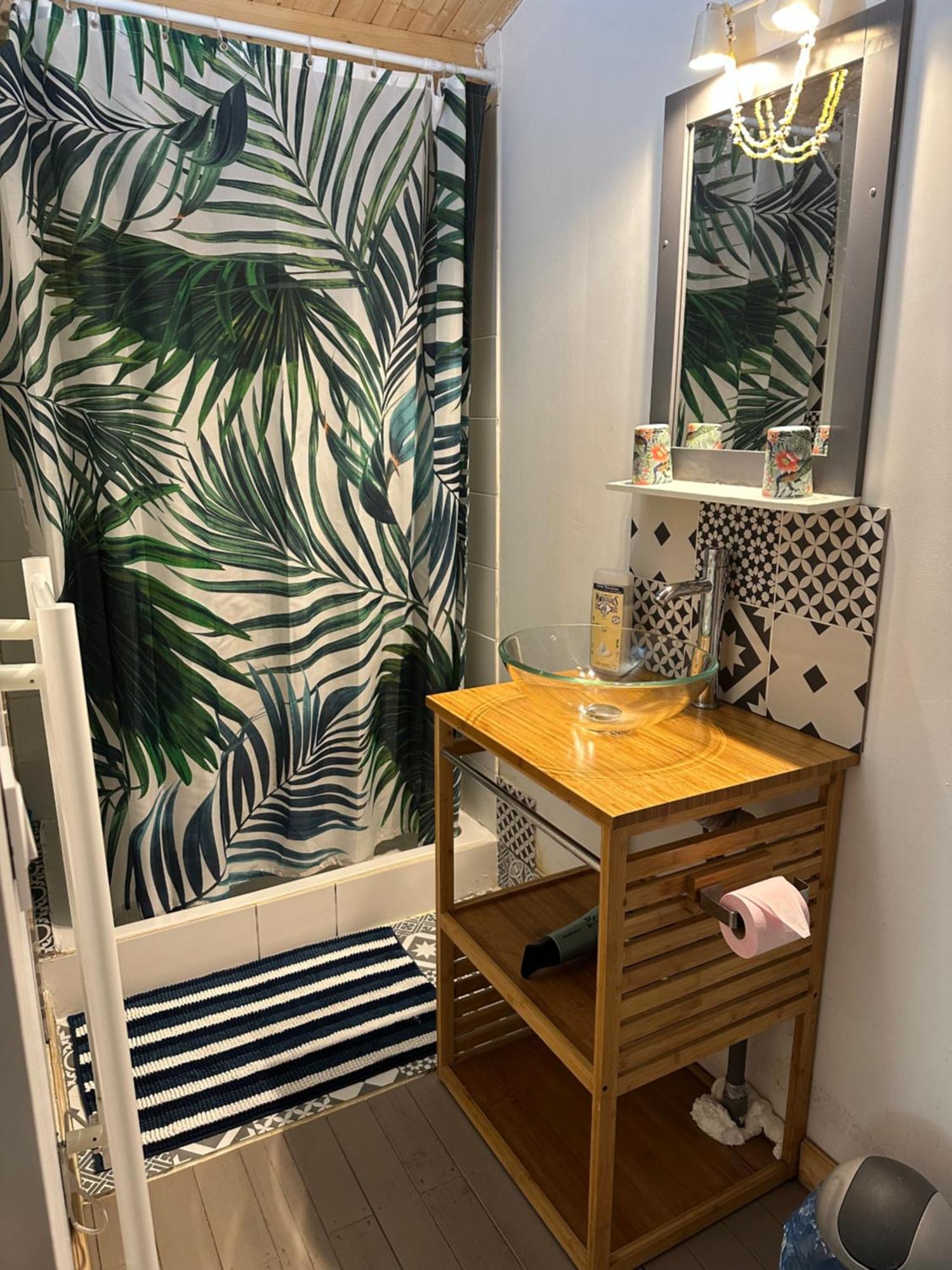 Maison De Bed & Breakfast 2*